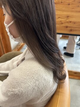アドラーブル 松崎店(adorable) 【インナーカラー】【グレージュ】【艶髪】