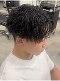 縦落ちツイスパ　メンズ　パーマ　メッシュ　眉カット