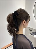 ポニーテール　ベロアリボン　ヘアアレンジ