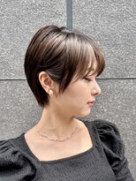 大人かわいい小顔ショートショートヘア30代40代50代白髪ぼかし