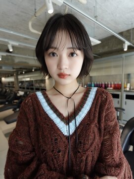 ロジ(loji) ウェーブで動くボブスタイル