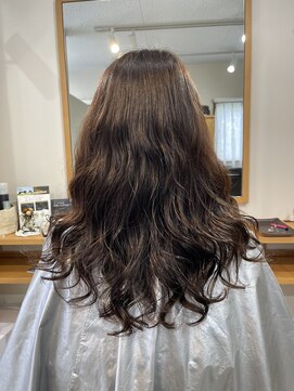 ピオニー(Peony) 華やかウェーブ