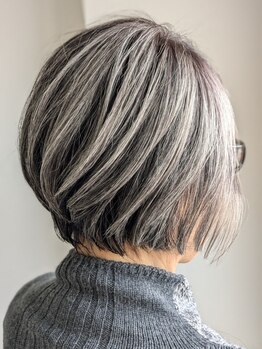 “あなたらしさ”を引き出すデザイン力と、再現性の高いカット技術。毎日のスタイリングが楽しくなる♪