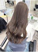 渋谷ブリーチカラー顔周りレイヤーカットスモーキーグレージュ