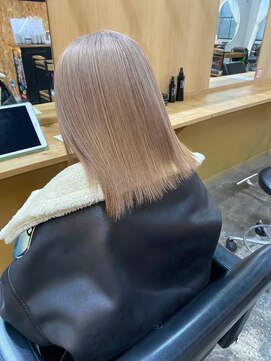 チャプター 問屋町(chapter) 髪質改善切りっぱなしボブミルクティーベージュダブルカラー