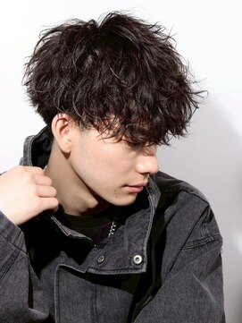 ルーシー 名古屋栄(LUCEY) センターパートニュアンスパーマフェザーパーマ波巻きパーマ