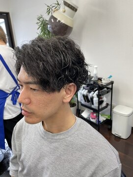 アイカワ 京都今出川 ツーブロック/スパイラルパーマ/縦落ちカール/ジェル/30代/床屋/