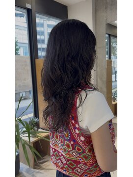 ミリ(milli Produce by ITAKURA) ロングパーマ