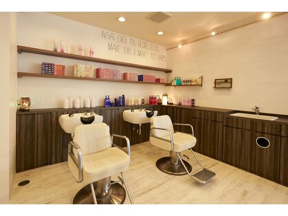 ヘアリラクゼーション レフュージ(hair relaxation Refuge)の写真