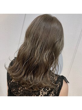 ロロネー 梅田(Lolonois) 【Lolonois梅田】カーキベージュ☆（岡崎 美咲）