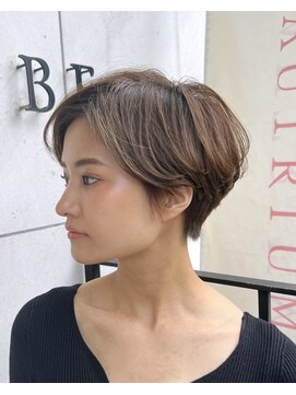 ビュートリアム 広尾(BEAUTRIUM) 20代30代40代オススメ◎絶壁解消大人の前髪なし前下がりショート
