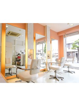 【女性スタイリスト2名のみ】駅近で通いやすい好立地☆少人数制だからこその丁寧な接客で、満足度も◎