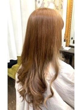 テテクルー(tete et clou) 学生さん　ブリーチ無し　ゴールドグレージュ