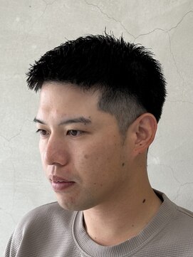 レヴィア(REVIA) メンズカットベリーショートアップバングツーブロック刈り上げ