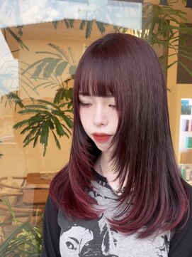 ジゼラ(GISELA) レイヤーカット ボルドー グラデーション