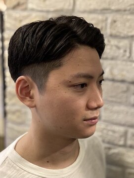 グラッドバーバードットエビス 恵比寿(GLAD BARBER. EBISU) サーフカール/スパイキーショート/ブルーブラック[恵比寿]