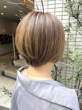 シェリ(Cheri) 20代30代40代ヘア/大人ショート/ショートボブ/ハイライトカラー