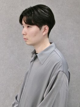 リオールバイニアウ(RE:ALL by Niau)の写真/《センターパート×ニュアンスパーマ》のデザインで、清潔感があり、第一印象が好印象に＊[メンズパーマ]