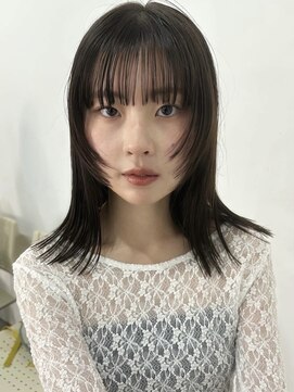 シエカ(CIECA.) 黒髪/ボブルフ/ネビージュ/小顔/ワンレン/スペインカール