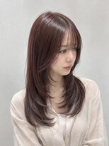 リア(Li'a by neolive)&nbsp;レッドカラー × ロングレイヤー