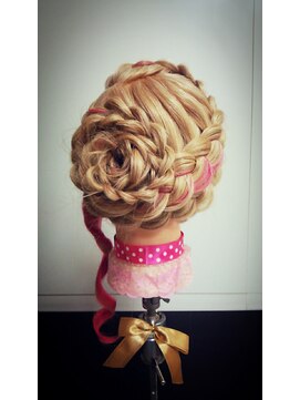 エヌエービー 池袋店(N.A.B.) 編み込みアレンジ(ヘアセット)