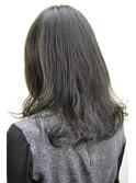 【赤味をおさえる】スモーキーグレージュ×ミディアム