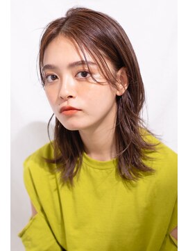 カイノ なんばエキカン店(KAINO) センターパートミディアムレイヤー