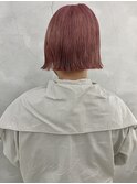 ハイトーンピンク×ぱつっとボブ