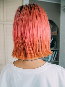 ヘアアンドリラクゼーション シャッセ(Hair&Relaxation SASE) ピンク×ぱつっとボブ