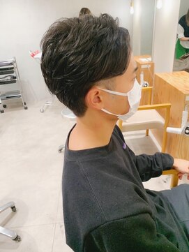 チェレ 新金岡店(Chere) メンズツーブロックショート/センターパート/アップバング