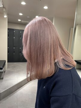 ベレーザ 渋谷(BELEZA) 6740シルキーグレーベージュベビーピンク艶髪ハイトーンカラー