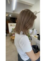 オリビアヘアー(OLIVIA HAIR) 大人かわいいミルクティーグレージュ