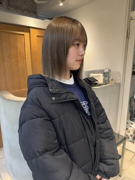 テトラ バイ ネオリーブ 横浜西口店(tetra by neolive) くすみグレージュ　ブリーチカラー