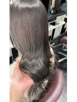ヒップスデコ(Hip's deco) グレージュカラー・ミディアム・ロング・暗髪・外国人風