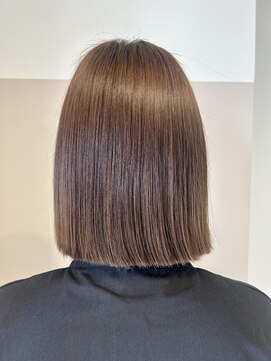 エイム(AIM) 酸性ストレート切りっぱなしボブ