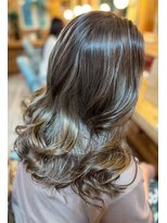 シークレットミラーズ(SECRET MIRRORS)&nbsp;白髪ぼかしハイライトグレージュ