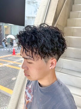 ビンゴ(BINGO) 2242黒髪ビジネスサイドパート刈り上げスキンフェードバーバー