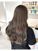 キッカ(kicca)&nbsp;【kicca】ロングヘア×ゴールドベージュ