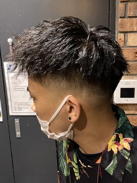 ビヨンドザバーバー 品川 青物横丁(BEYOND THE BARBER) ツイスパ