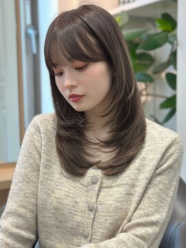 オムニス 表参道(Omnis) 小顔顔まわりレイヤー大人可愛いミディアムレイヤーグレージュ