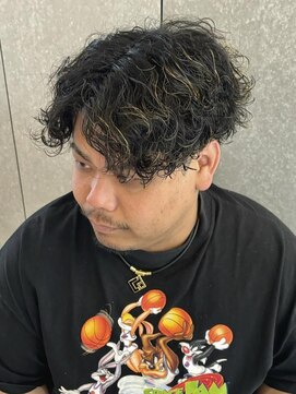ニアウ 太田店(Niau) MEN’S HAIR/波巻きツイストスパイラル/リバースセンターパート