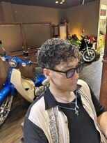カットスペース キャロル(CUT SPACE CAROL) ツーブロパーマ