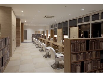 EARTH coiffure beaute　ひたち野うしく店