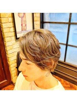 モナン 新宿(Monan) リバースアップバングスタイル