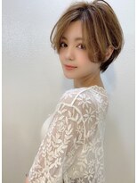 マリアバイアフロート(Maria by AFLOAT)&nbsp;【重山】耳掛けウエーブパーマフォギーベージュスリークボブ