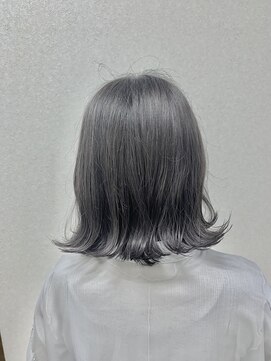 ララ(LALA) シルバーアッシュ 外ハネボブ 結べるボブ kf