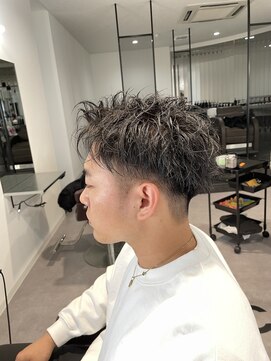 カルロイースタイル(CARLO e-style) 束感ショート