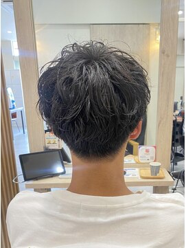 ヨロ(YoLo.) ニュアンスパーマ 担当川角