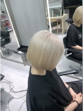 スイ 松戸(SUI) ホワイトブロンド♪