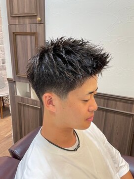 ミリオンバックス 神田店(Million Bucks) スパイキーショート/スペインカール<理容室>[メンズ/床屋/神田]